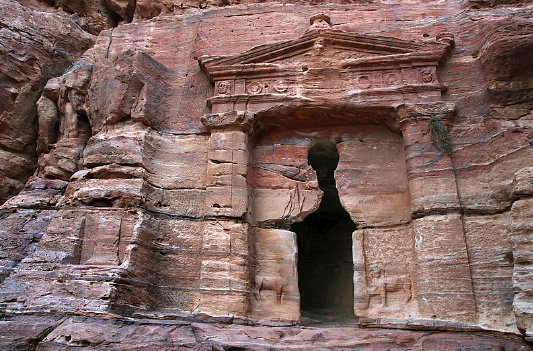 The Lion Triclinium